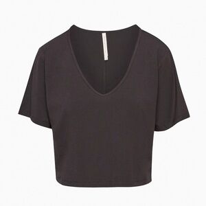 ISO Aritzia The Group Foundation V-Neck Cropped T-Shirt in Black NWT Size Large